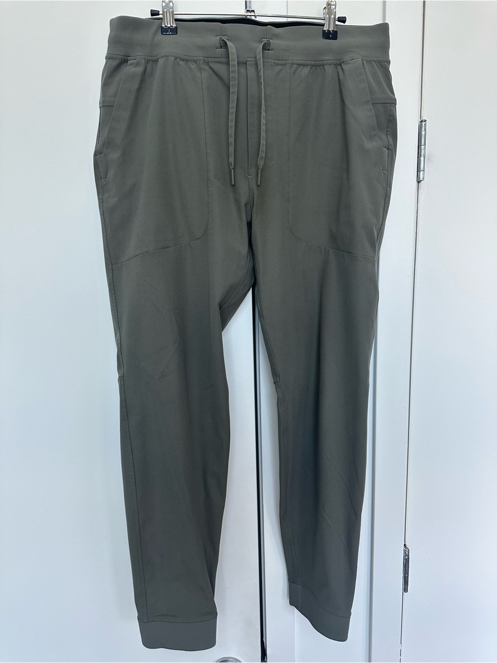 Lululemon ABC Skinny-Fit Jogger